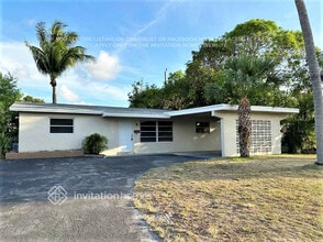 Building Photo - 5560 SW 7th Ct