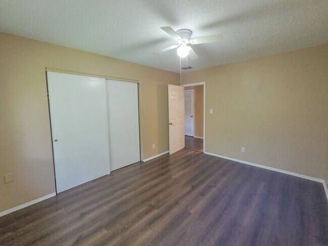 Building Photo - 152 Springwood Cir