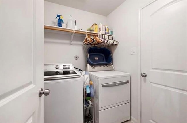 Building Photo - 13405 Clara Martin