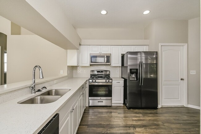 Building Photo - 6154 Kiteridge Dr