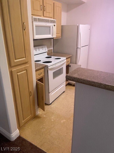 Building Photo - 8000 W Badura Ave