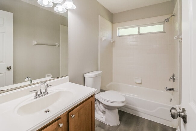 Building Photo - 1010 Whirlaway Cir S