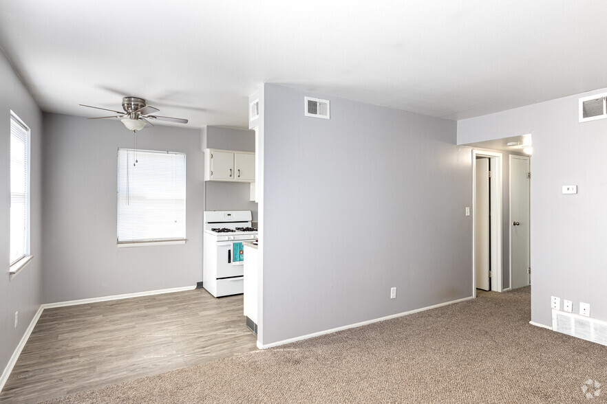 2BR, 1BA - 620SF - FJC Apartments