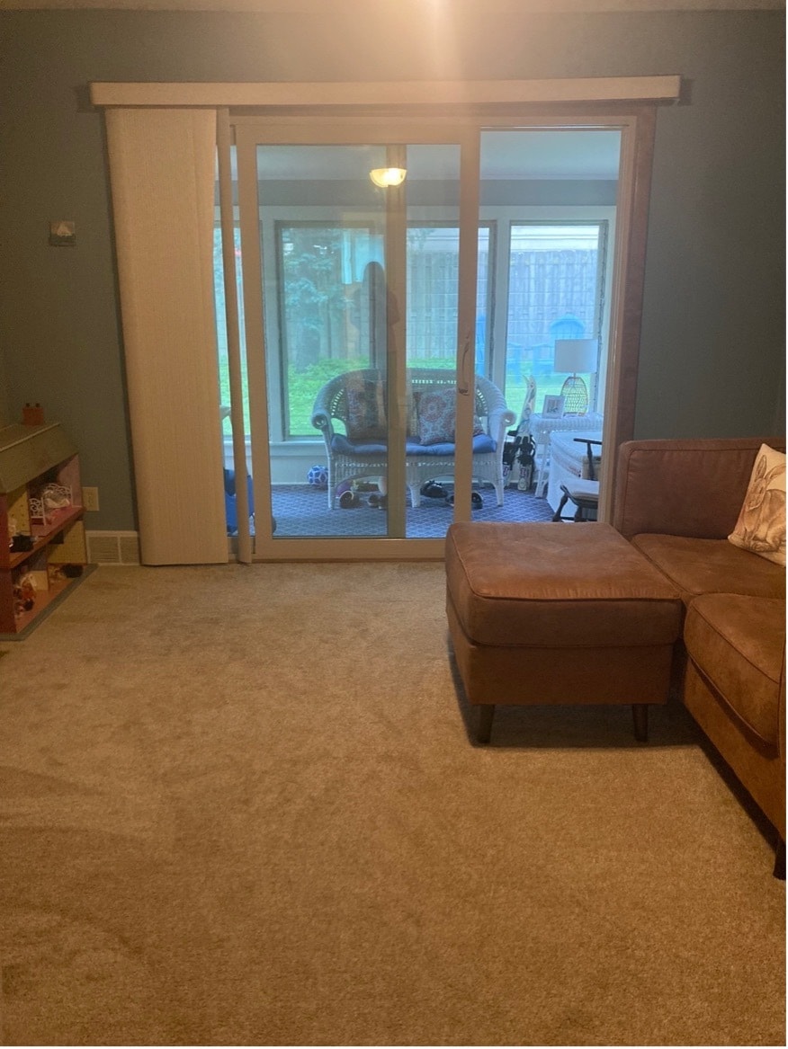 Den - 8511 W Wisconsin Ave