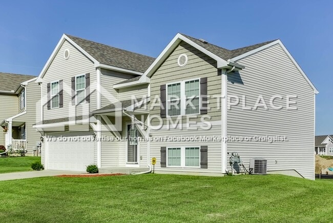 Building Photo - 4722 Torrington Dr SE