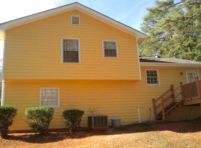 Building Photo - COMING SOON - Charming 3-Bedroom, 2-Bath S...