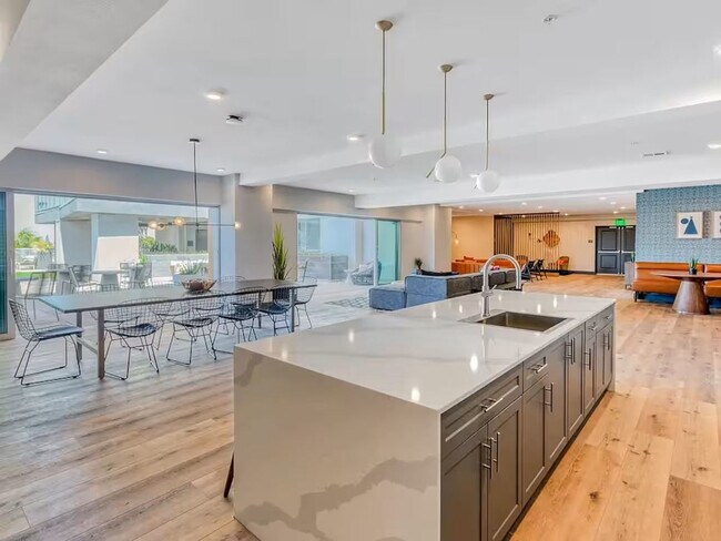 Building Photo - 4388 Ohio St