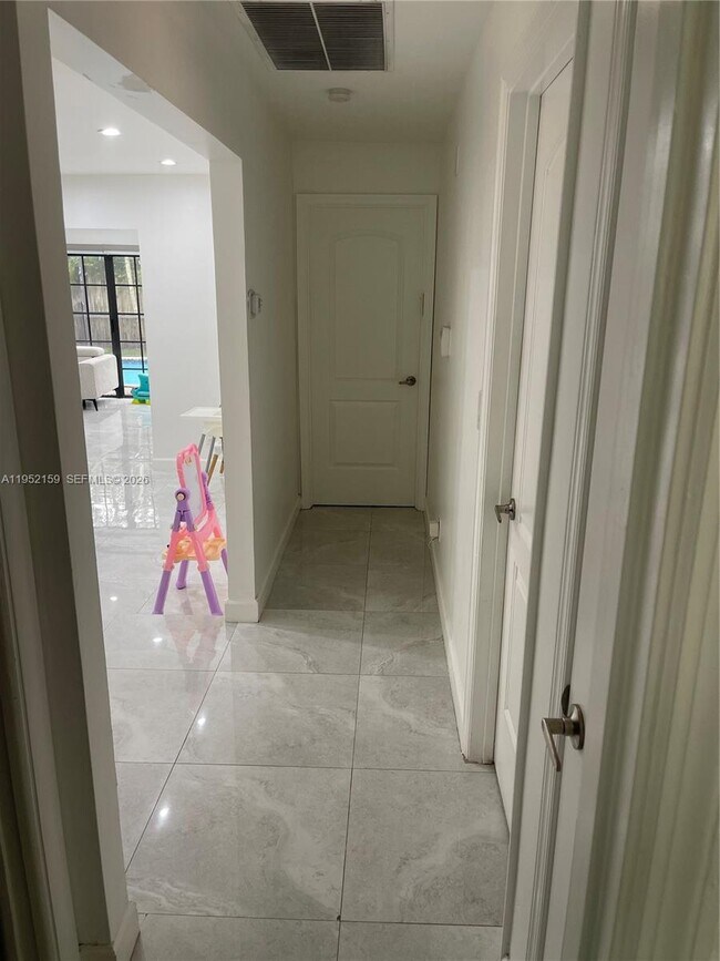 Building Photo - 10153 SW 51st St