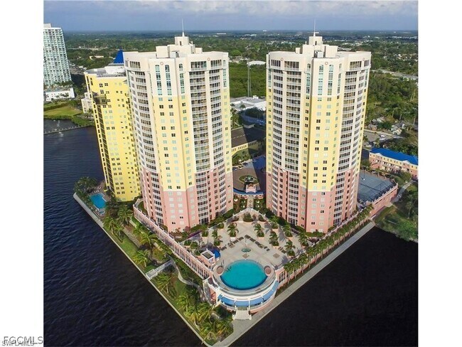 Building Photo - 2745 First St