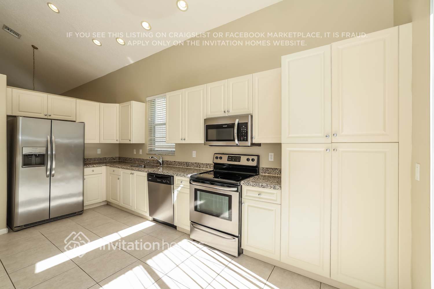 Building Photo - 9105 Dupont Pl