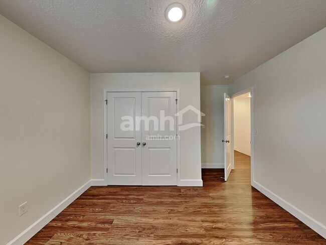 Building Photo - 1328 White St