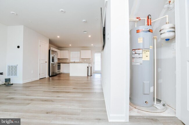 Building Photo - 118 Charlotte St