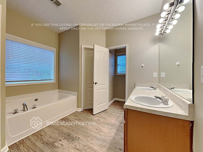 Building Photo - 19 Centennial Ln