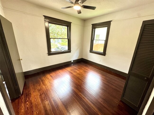 Building Photo - 407 Cordell St