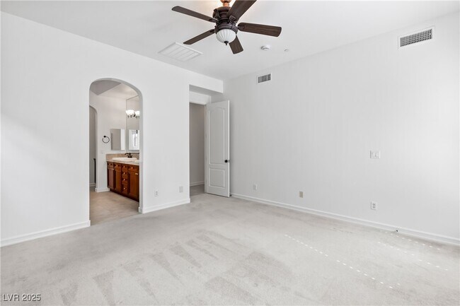 Building Photo - 58 Contrada Fiore Dr
