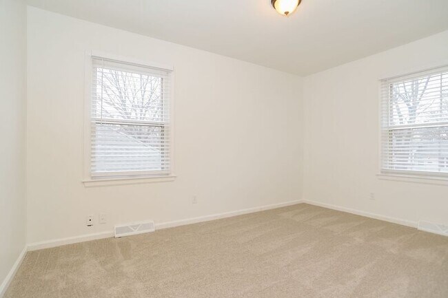 Building Photo - 13212 Ashland Ave