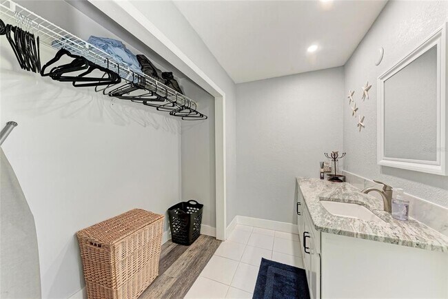 Building Photo - 3376 Peace River Dr