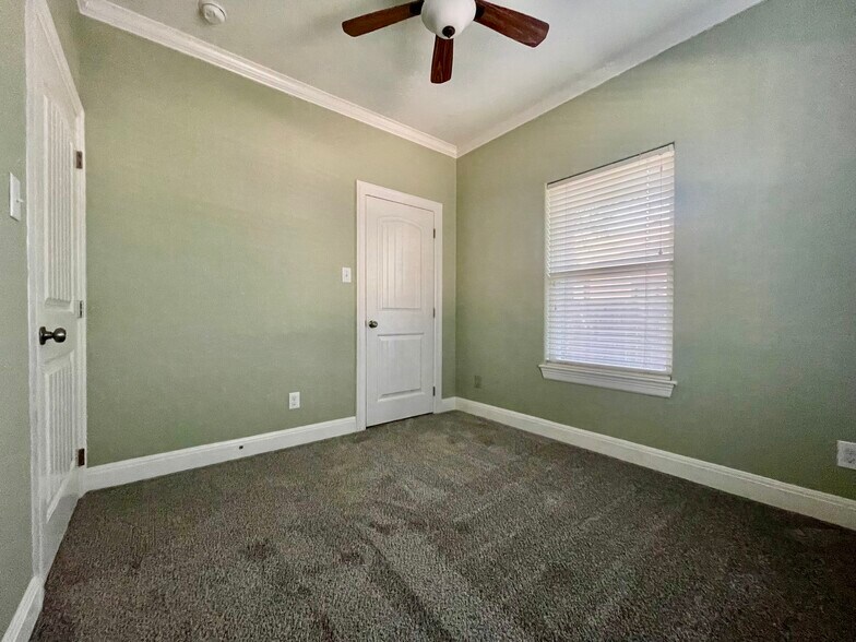 Bedroom 2 - 417 S Washington Ave