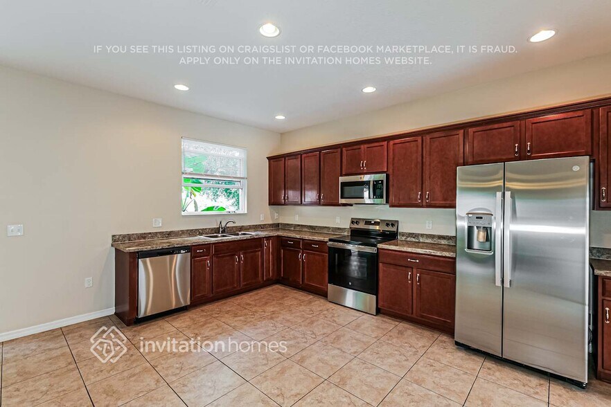 Building Photo - 1104 Lake Highview Ln