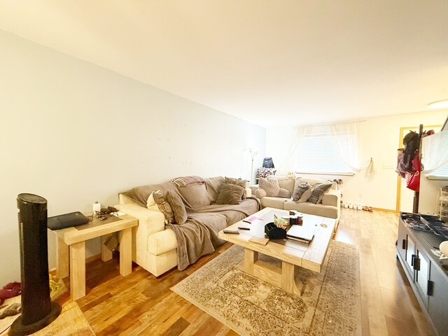 Building Photo - 4933 Bowwood Cir NE