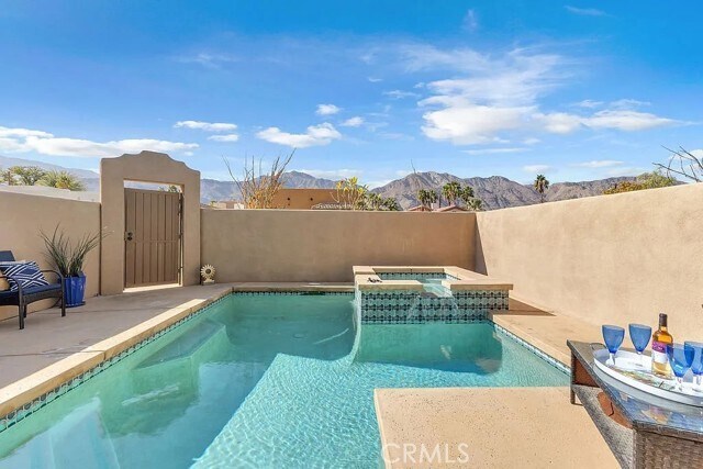 Building Photo - 54052 Avenida Martinez