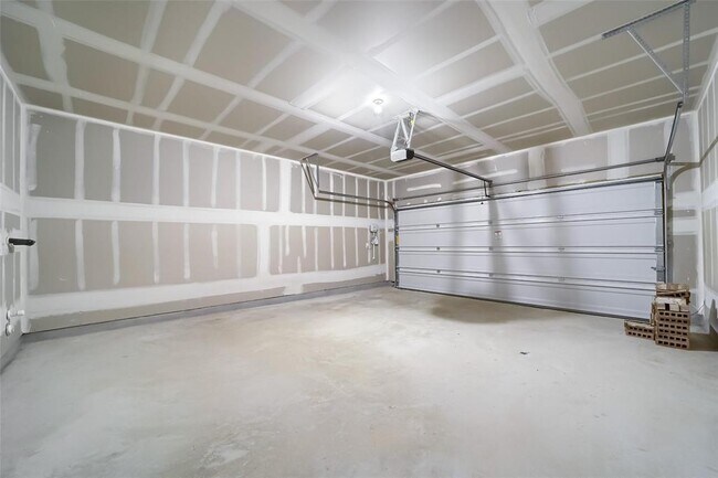 Building Photo - 157 Gamble Dr