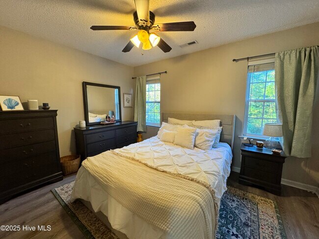 Building Photo - 5006 Banister Loop