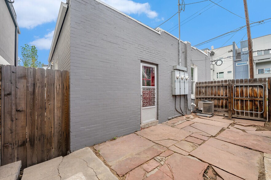 Exclusive Use Private Fenced Patio - 2508 Decatur St