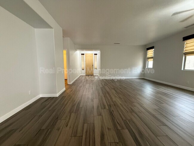 Building Photo - 8278 W Charter Oak Rd