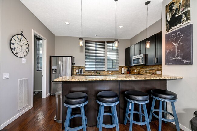 Building Photo - 18875 Riversouth Terrace