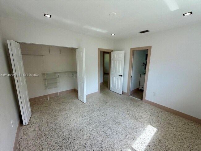 Building Photo - 8235 SW 62nd Pl
