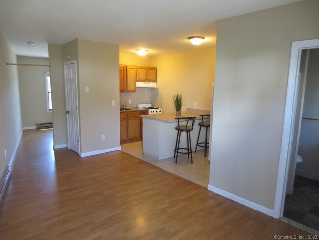 Building Photo - 7 Brookdale St