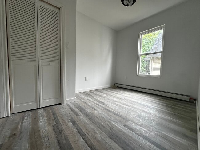 Building Photo - 210 Woodlawn Terrace