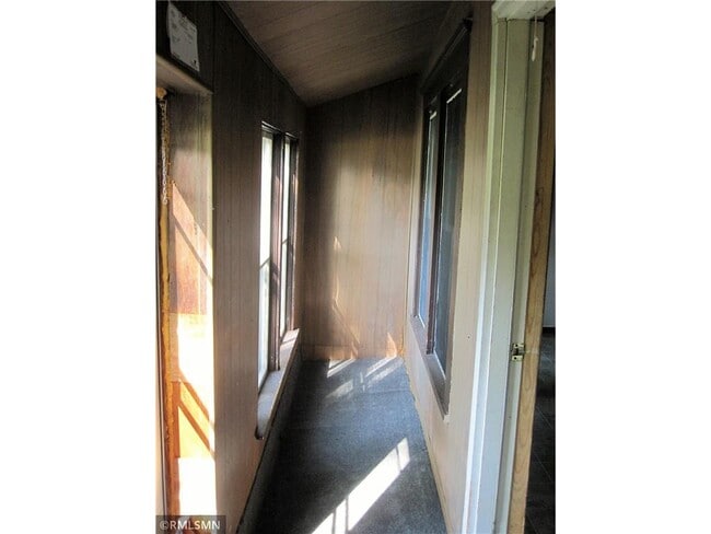 Building Photo - 103 N Pearl St