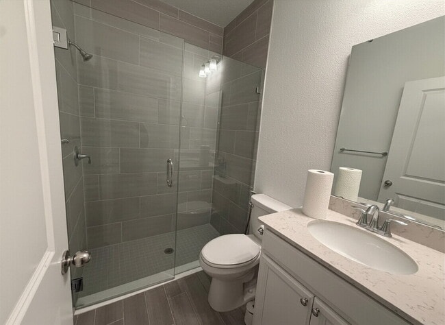 Building Photo - Highland Chase 3-Car Garage