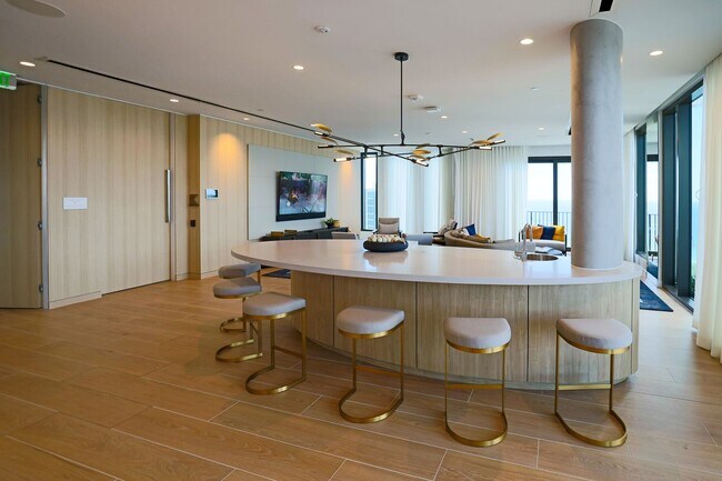 Building Photo - Aalii ocean view unit for rent, furnished and 1 free parking stall