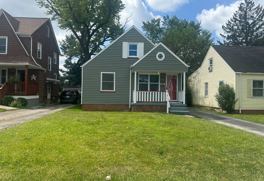 Building Photo - 20516 Franklin Rd