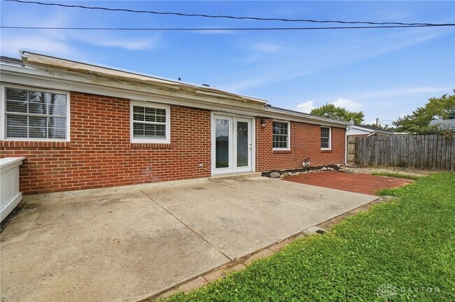 Building Photo - 27 Laurelgrove Dr