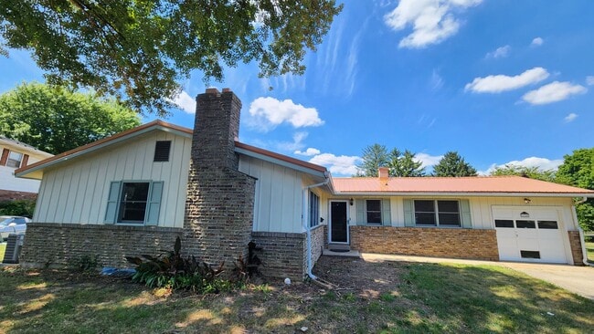 Primary Photo - 4 Bed 1.5 bath in Dover