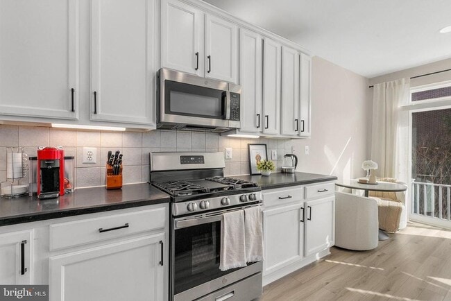 Building Photo - 709 Gaither Rd