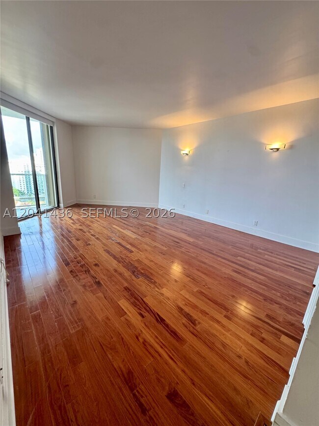 Building Photo - 19500 Turnberry Way