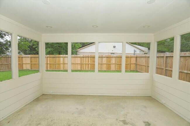 Building Photo - 5203 Mossgrey Ln