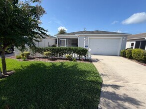 Building Photo - 2 bedroom 2 bath patio villa