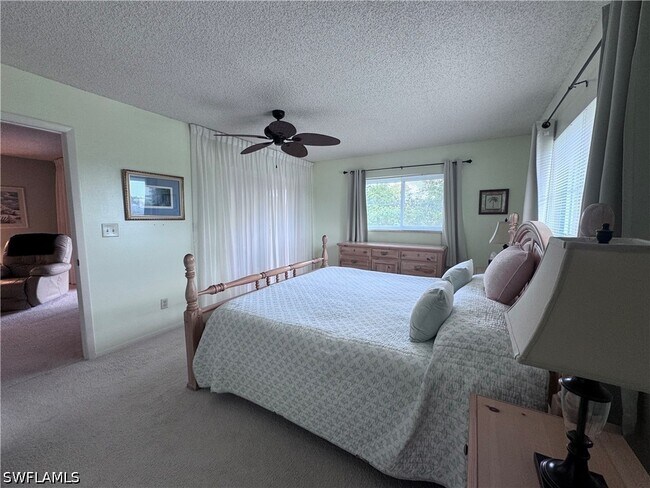 Building Photo - 4912 Tamiami Trl E