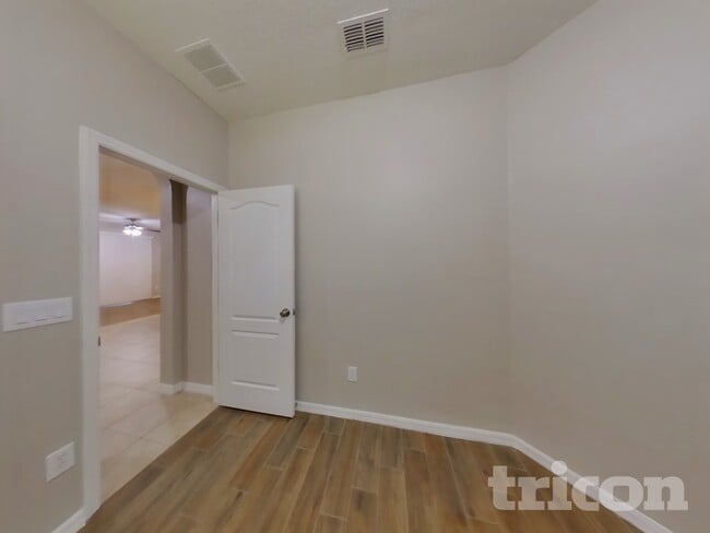 Building Photo - 502 Azalea Bloom Dr