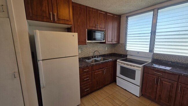 Building Photo - Pearl Ridge 2 Bedroom at Harbor Vista.