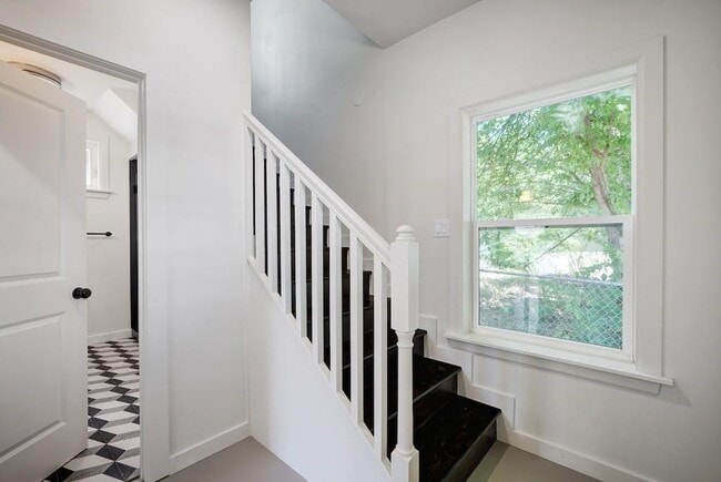 Building Photo - 4718 Depew Ave