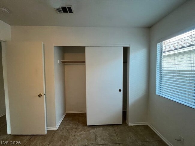 Building Photo - 3657 Lucky Horseshoe Ct