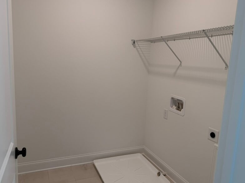 W/D room - 3465 Austin Michael Ln