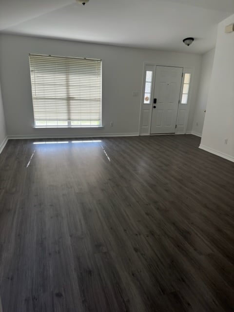 Building Photo - Spacious, Stylish, and Move-In Ready – 4-B...
